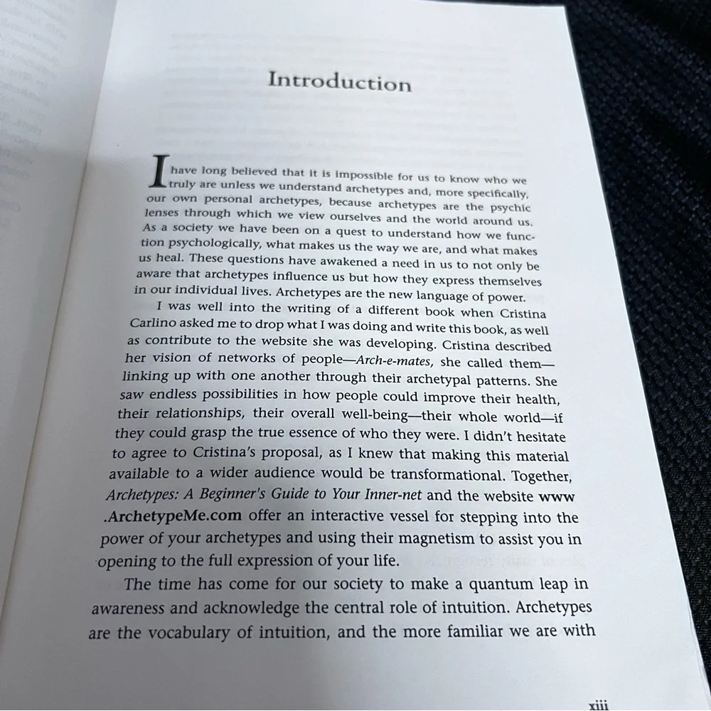 CAROLINE MYSS Archetype Cards 80 Card Set w/Guide Booklet.
Bonus: Archetype Book - Picture 7 of 7